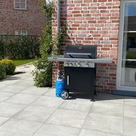 فيلة Brabant House With Pool